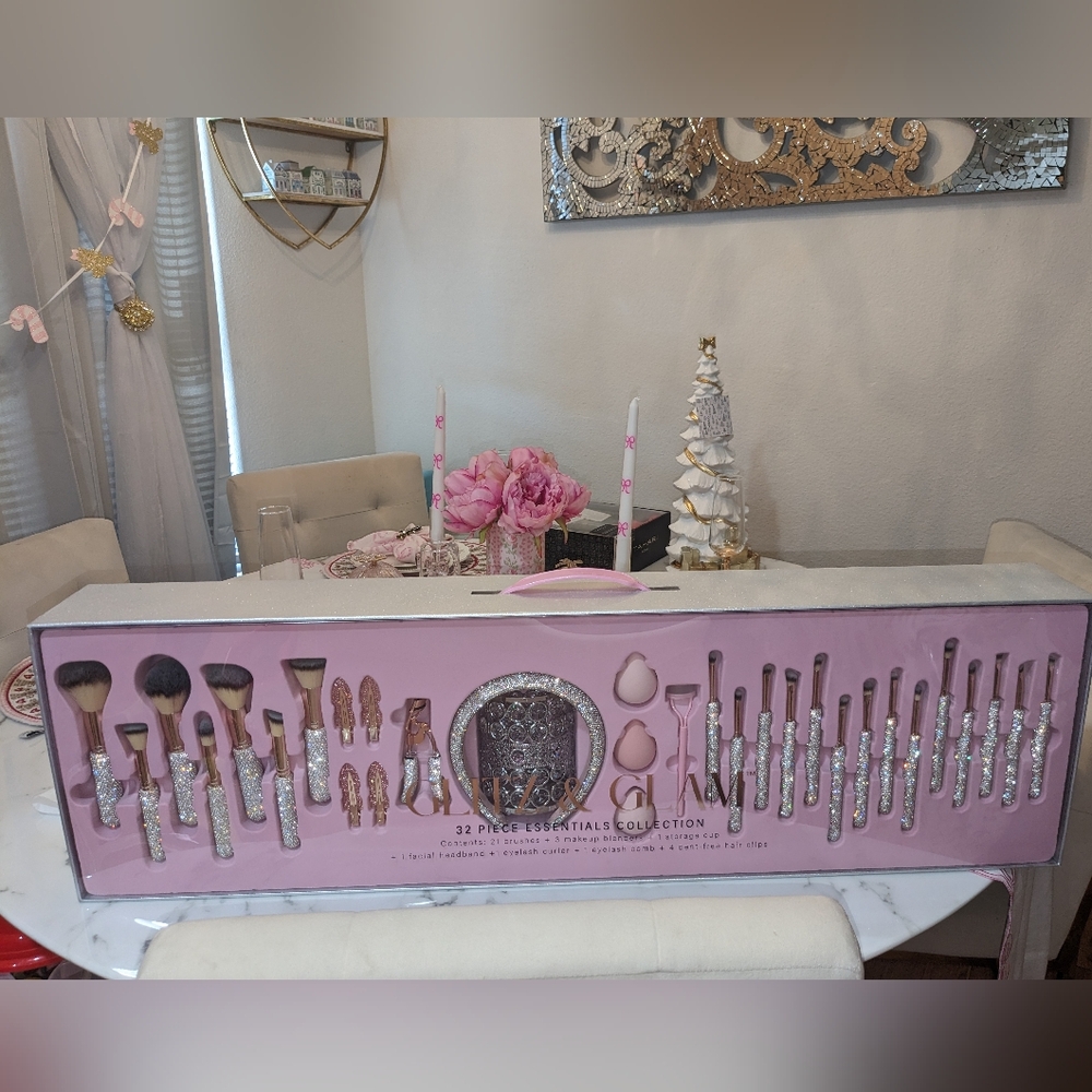 Glitz and Glam Silver Sparkle Makeup Brushes